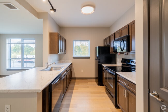 2BR, 1BA - 855 SF - Kitchen