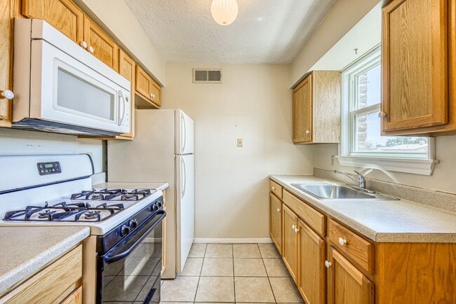 Photo - 4555 Sun Valley Dr Unit B