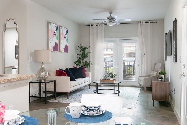 Photo - POINTE AT GREENVILLE APARTMENTS