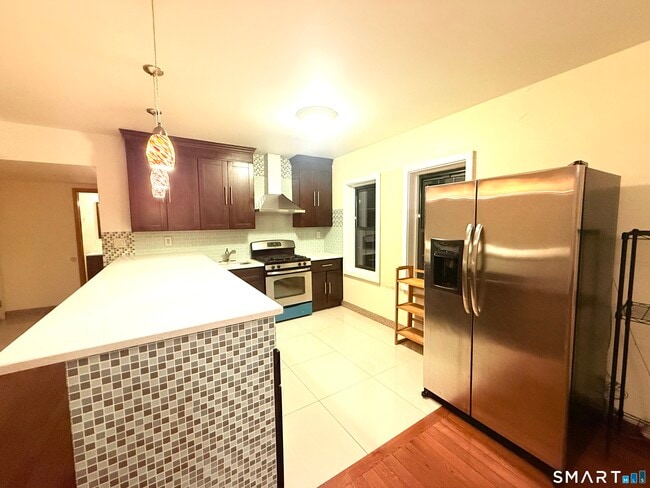 Building Photo - 7 Elm St Unit 3 FL