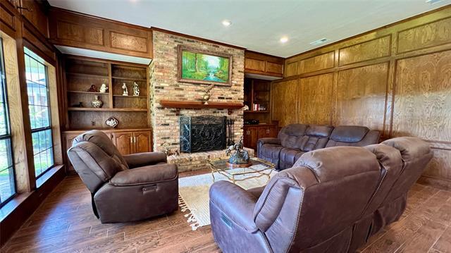 Photo - 3600 Interlaken Dr