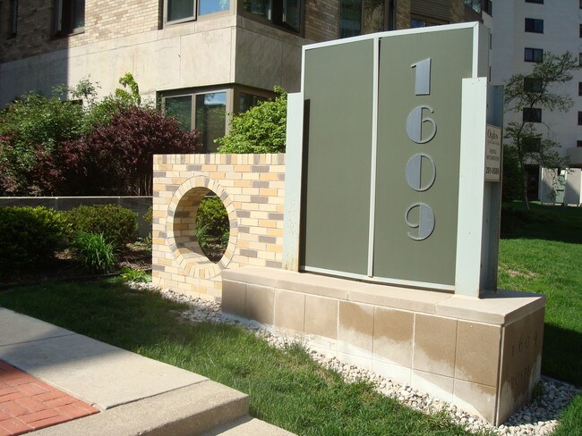 1609 N. Prospect Avenue