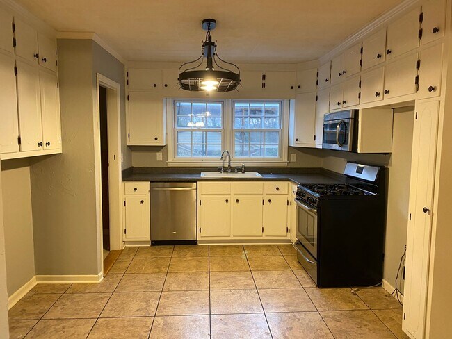 Photo - MOVE-IN READY!