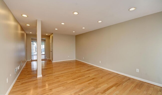 Photo - 746 Beech St