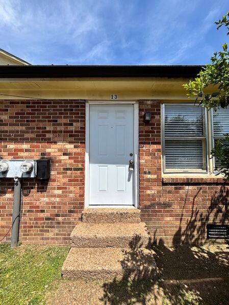 Building Photo - 1614 Cypress Dr Unit #13