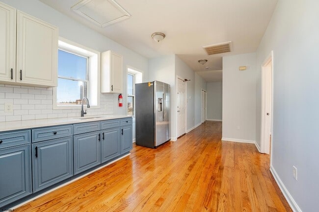 Photo - 222 S Rhode Island Ave