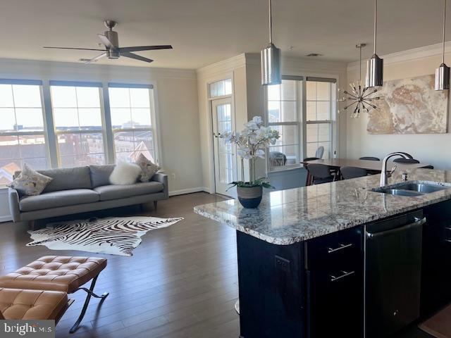 Photo - 13722 Neil Armstrong Ave Unidad 508