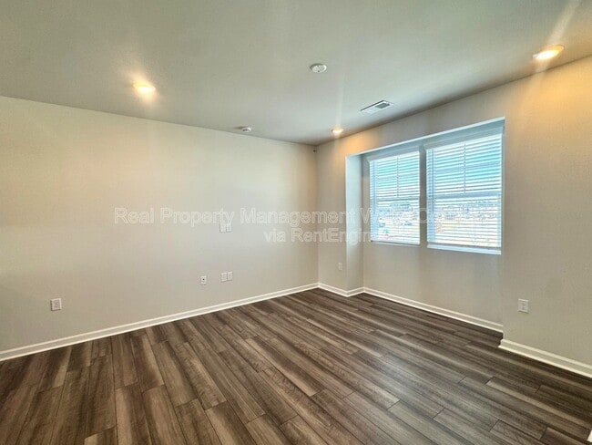 Photo - 2727 Chert Ln