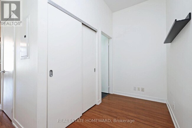 Photo - 510 King St E Unit 216