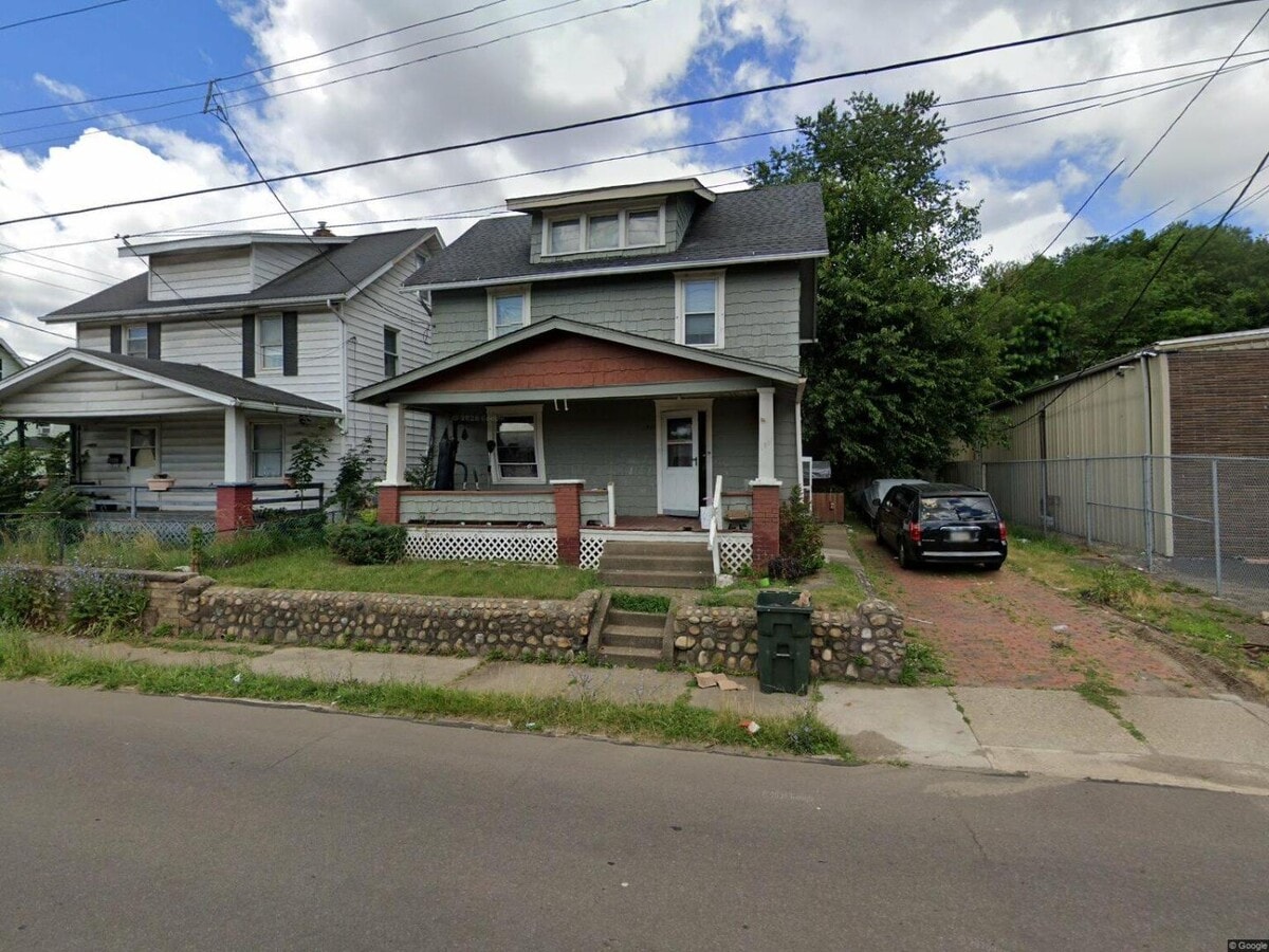 Photo - 1307 Cherry Ave NE