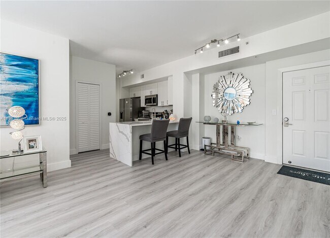 Photo - 651 Okeechobee Blvd Unit 201