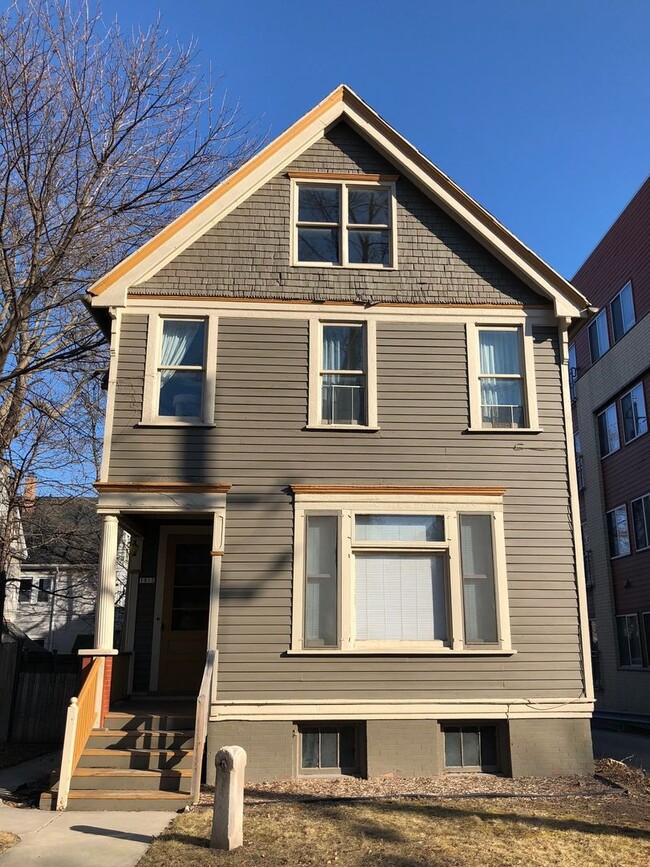 Building Photo - 1812 E Park Pl Unit Upper Rental