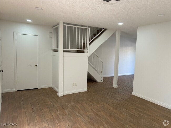 Building Photo - 3937 S Torrey Pines Dr Unit 3937 Rental