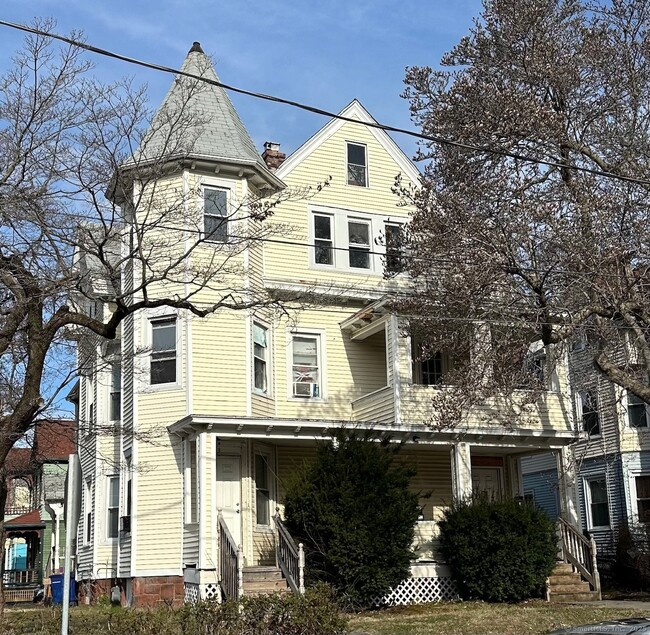 Building Photo - 43-45-45 May St Rental