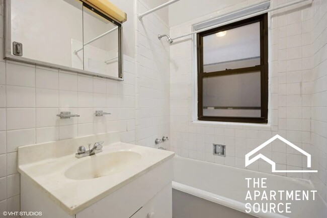 Photo - 1319 Oak Ave Unidad C2