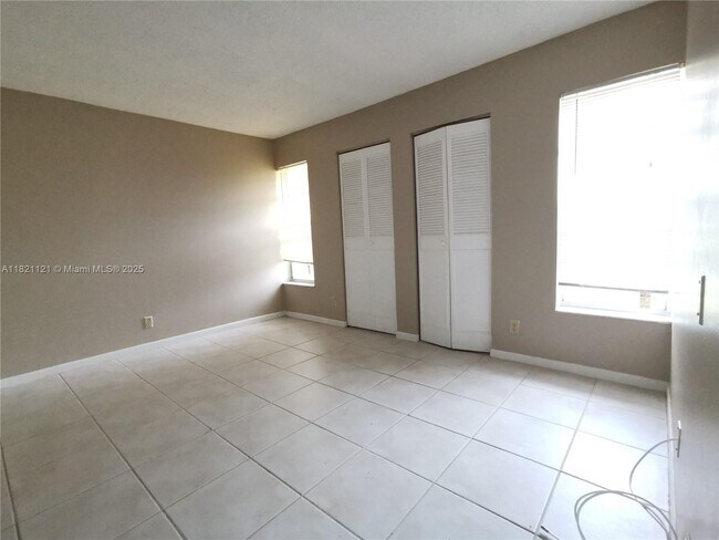 Photo - 10179 Twin Lakes Dr Unit 23-K