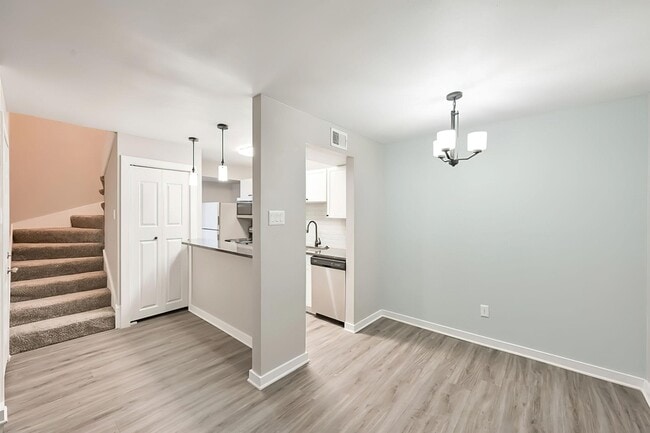 Maverick Oak Lawn Townhomes