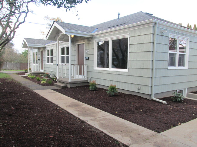 Front Entrance - 5310 -5314 NE 25th Ave. Townhome