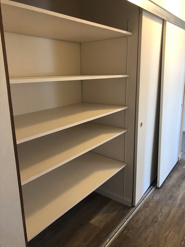 Photo - 3 Bedromm, 2 Bathroom Duplex!