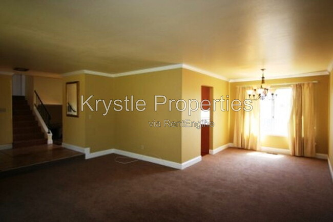 Photo - 1345 Corcoran Ave