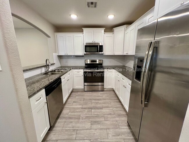 Photo - 6623 Leightyn Ln