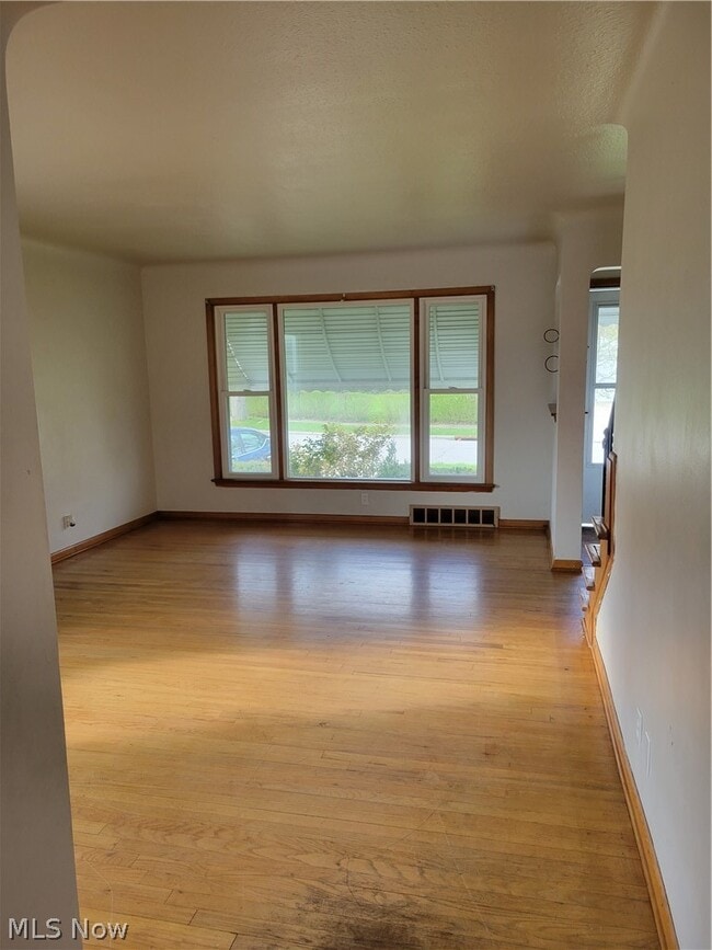 Photo - 4127 Lowden Rd