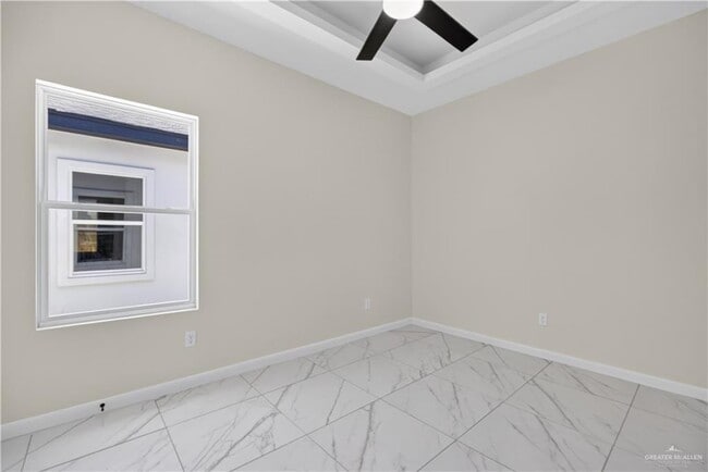 Building Photo - 19 S Woodland Dr Unit 2