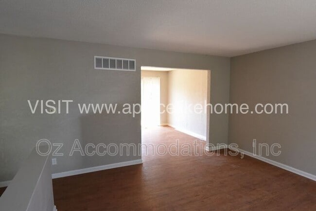 Photo - 1105 W Elm Terrace