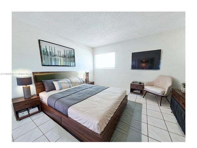 Photo - 2011 Bay Dr Unidad 13 Rental