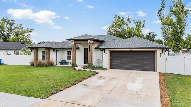 Photo - 106 1st Ave NE