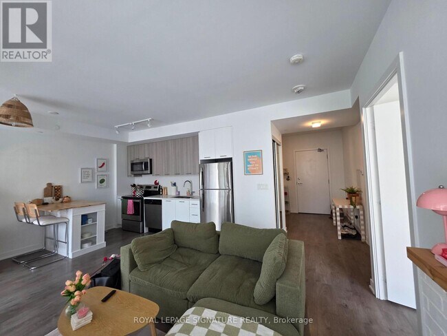 Photo - 180 Veterans Drive Unité 210