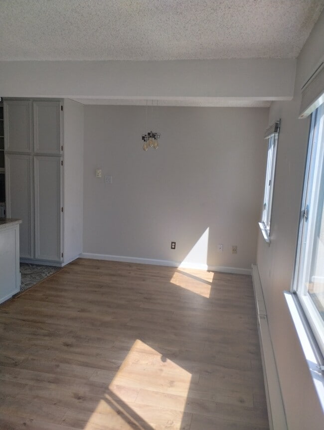 Building Photo - 5010 Tahiti Way Unit 2 Rental