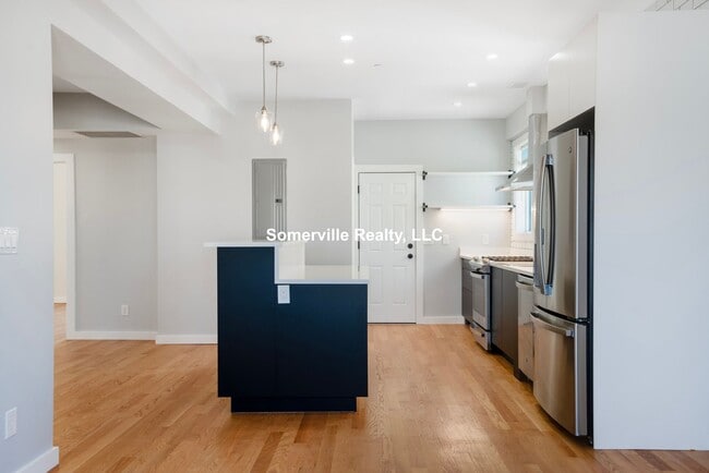Photo - 3 BED 2 BATH IN ALLSTON AVAILABLE JAN 1st!!