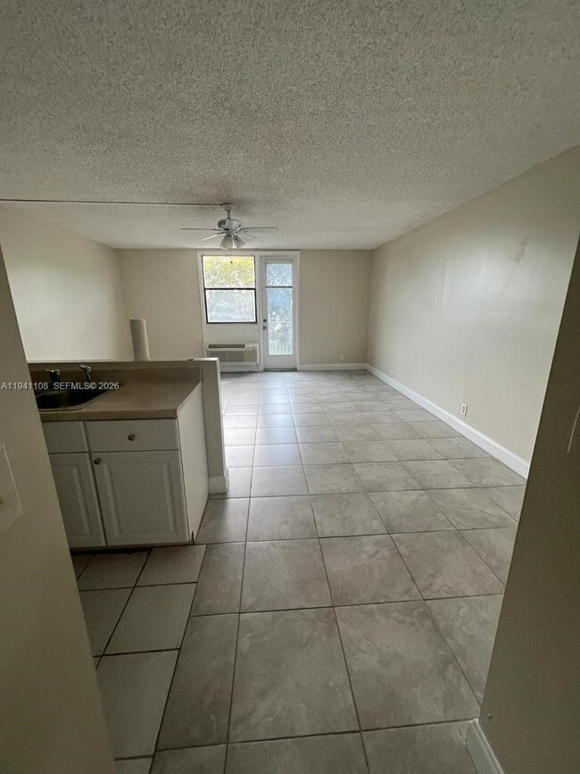 Photo - 2701 Riverside Dr Unit 308-B