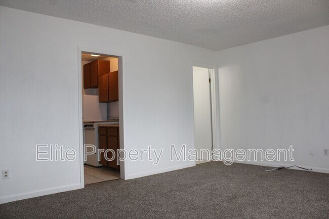 Photo - 1529 Oakshire Ln Unit #2