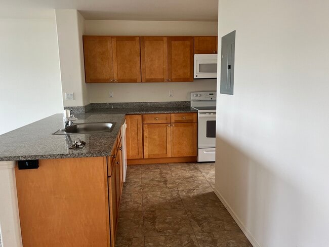 Photo - 75-5742 Alahou St Unit 3