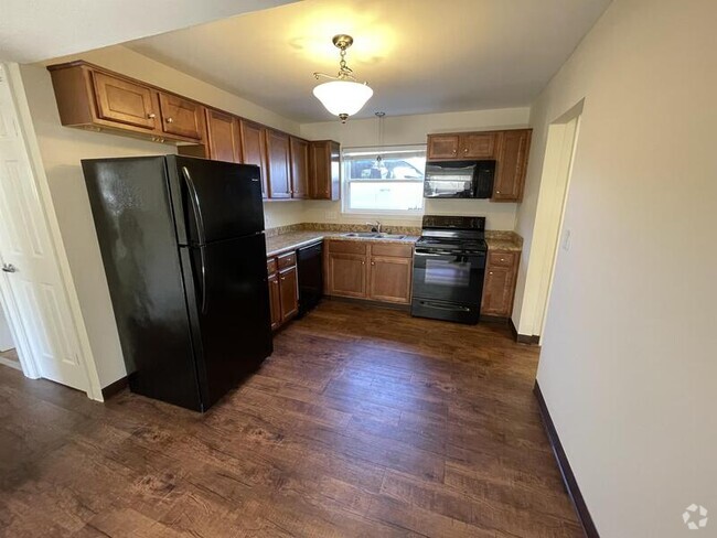 Building Photo - 135-145 Lafayette Rd. - 145-3 Rental