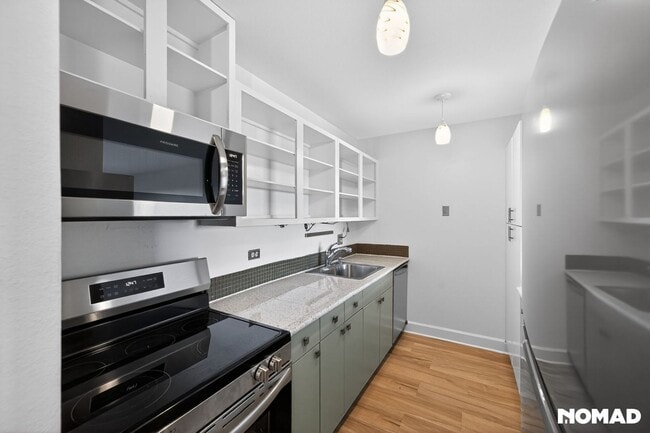 Photo - 700 N Washington St