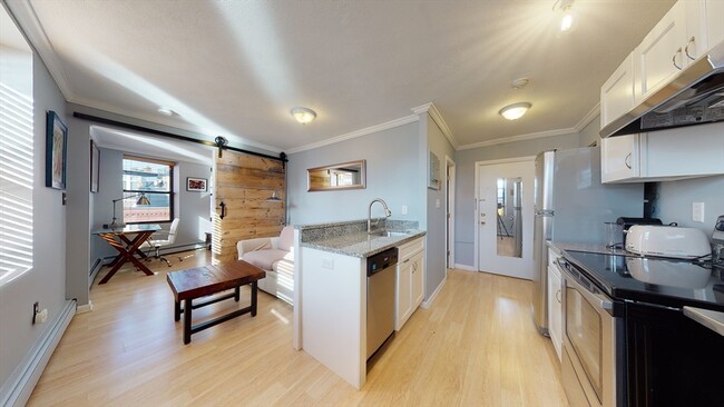 Building Photo - 181 Salem St Unit 17