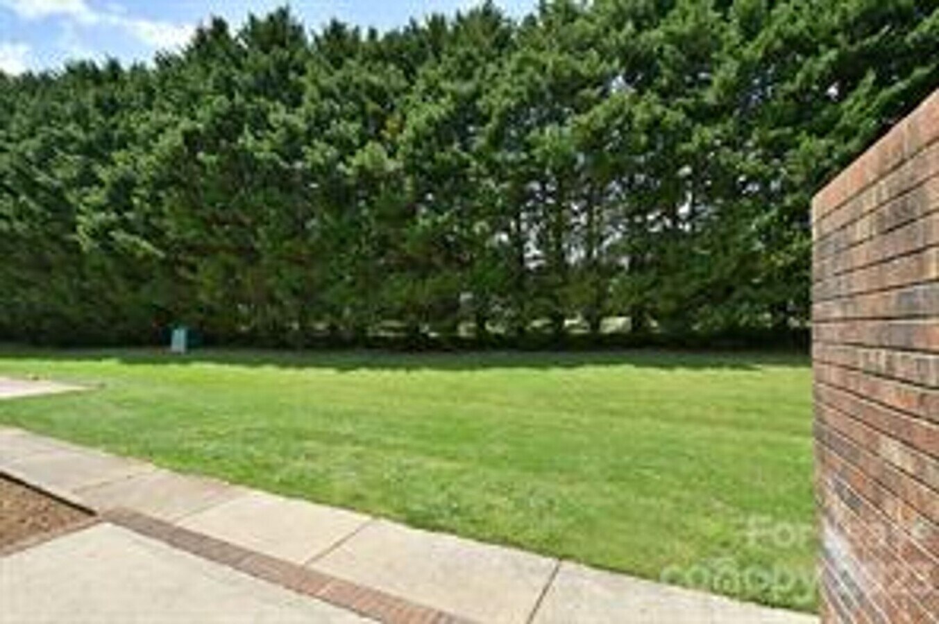 Photo - 166 Glen-Gar Dr