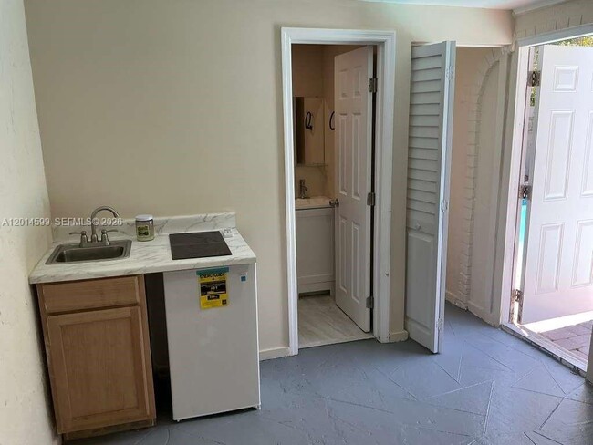 Photo - 4324 NW 76th Ave Unit 3