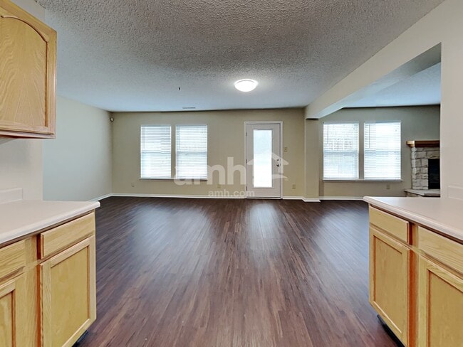 Photo - 10798 Cyrus Dr