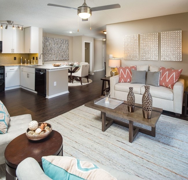 Sardis Place at Matthews by Cortland Apartments Matthews, NC