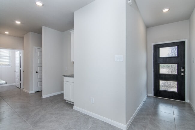 Photo - 18565 Meadow Point Ln