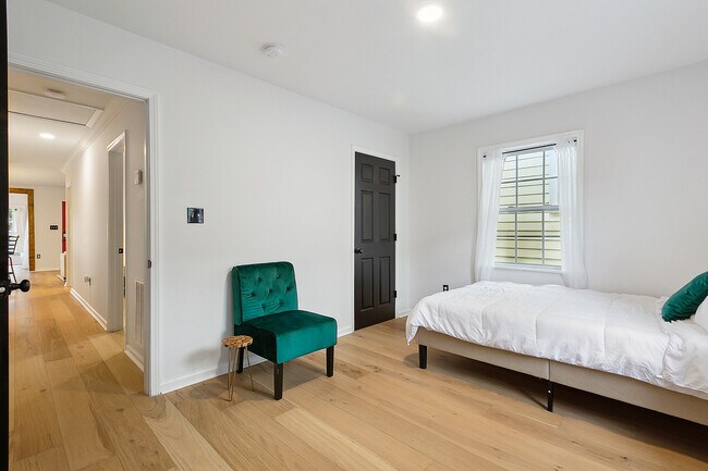 Photo - 1432 Poland Ave