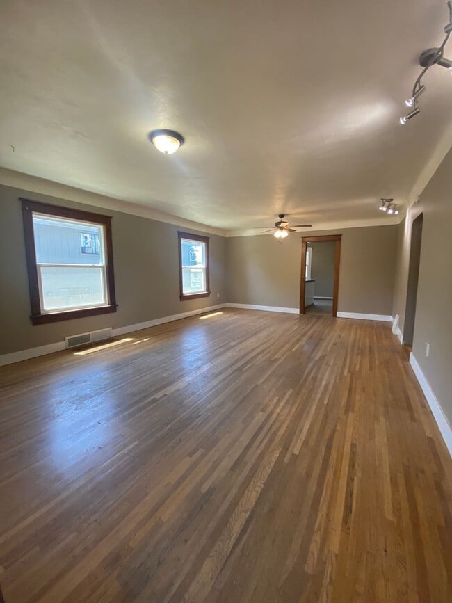 Photo - 18-20 N. 7th Street Unit 18 N. 7th Street- Upper