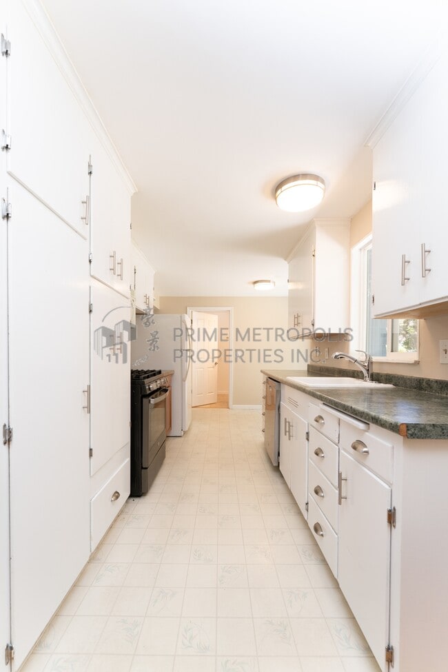 Photo - 16428 SE 16th St