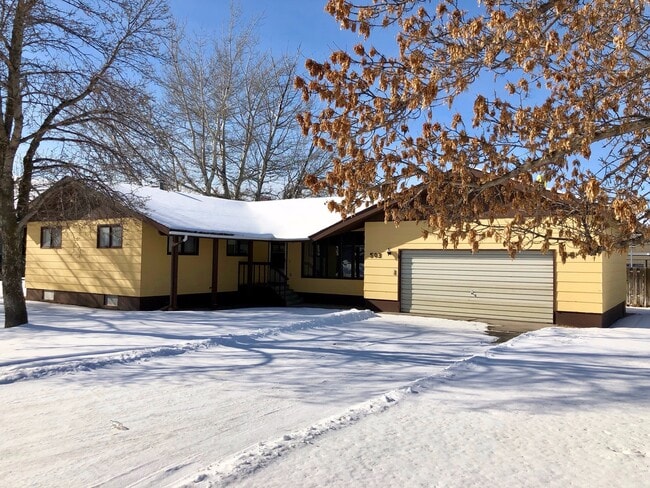 Building Photo - 3 bedroom 2 bath in the heart of Belgrade