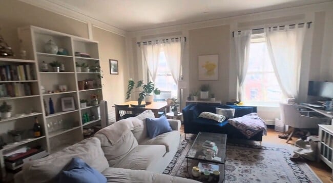 Building Photo - 107 Beacon St Unit 7 Rental