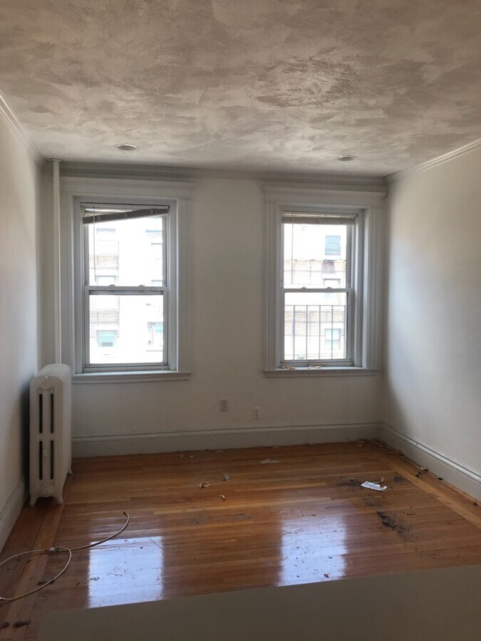 Photo - 19 Queensberry St Unit #24